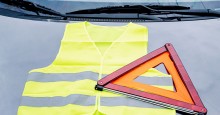 Reflective Vest and Triangle. Photo 285129490 | Car Breakdown © Nina Chalykh | Dreamstime.com